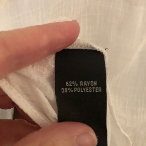 White top with back lace detail. SZ xlarge.  Cropped - Picture 4 of 12